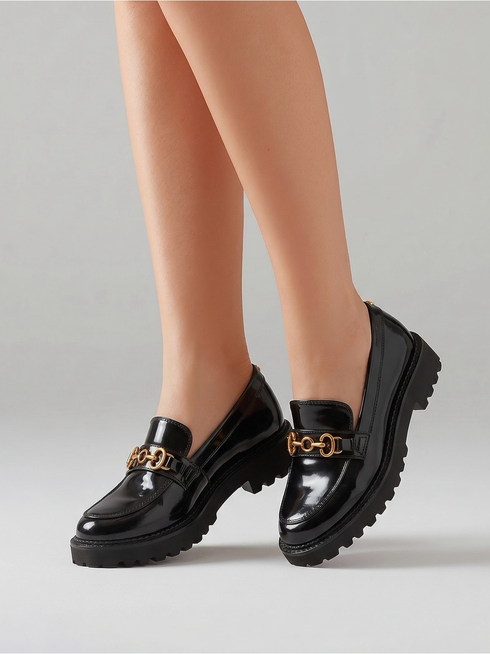 Circus NY by Sam Edelman Women Sz 6.5 Black Patent Loafer with Gold Chain Accent